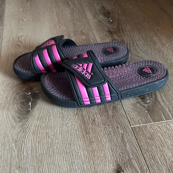 Adidas Women’s Black and Pink Slide Sandals 6W - Picture 3 of 6